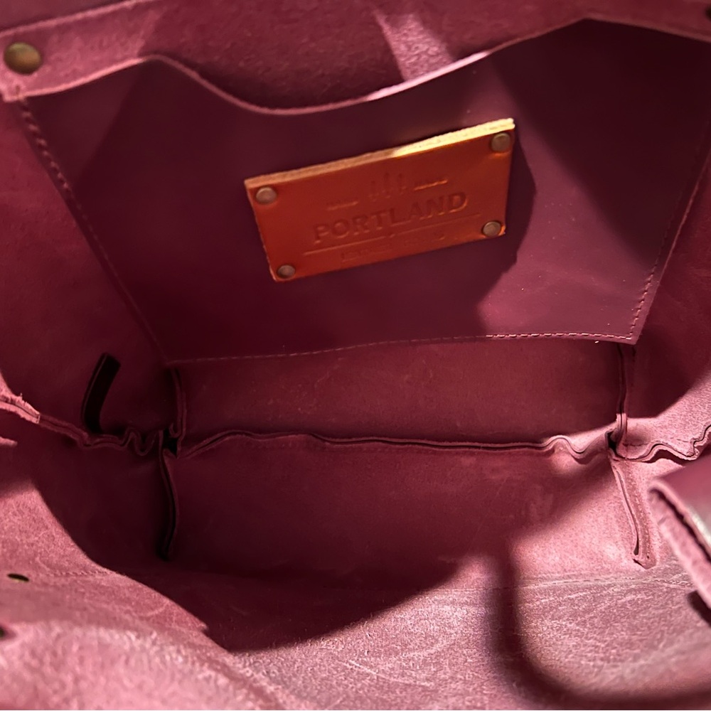 Portland Leather Lollipop medium Zipper Tote - Picture 7 of 9
